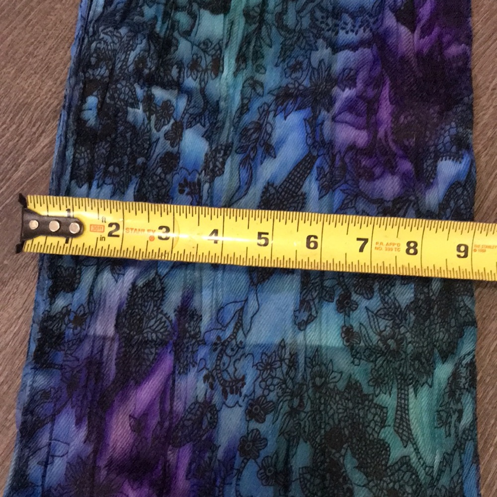 Chico’s fringe scarf - Picture 4 of 8